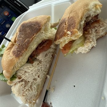 Macado's - Burgers Near Me - Roanoke, Virginia