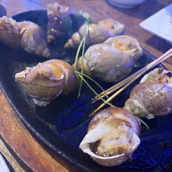 Quan De 7 Mon - Grilled Garlic Butter/Pepper Escargot - Vietnamese Near Me - South El Monte, California Quan De 7 Mon - Grilled Garlic Butter/Pepper Escargot - Vietnamese Near Me - South El Monte, California