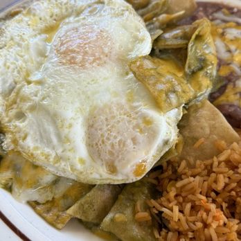 Hot N Tot - NEW! - Chilaquiles - American Near Me - Lomita, California