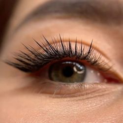 Fluffy Lashes