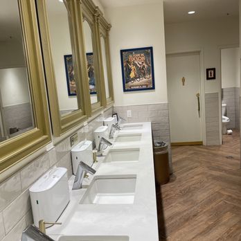 The Monica - Shared hallway with 4 sinks, leading to the 3 private bathrooms - Breakfast & Brunch Near Me - Tucson, Arizona