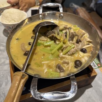 Nong Geng Ji - Chinese Near Me - Queens, New York Nong Geng Ji - Chinese Near Me - Queens, New York