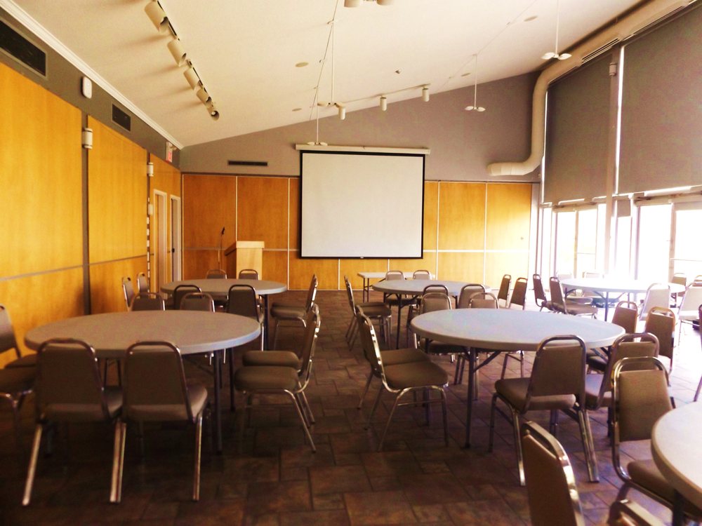 LYNN’S BAKERY & DELI Updated September 2024 17 Photos 2190 Dundas