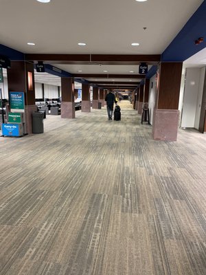 Sioux Falls Regional Airport by null
