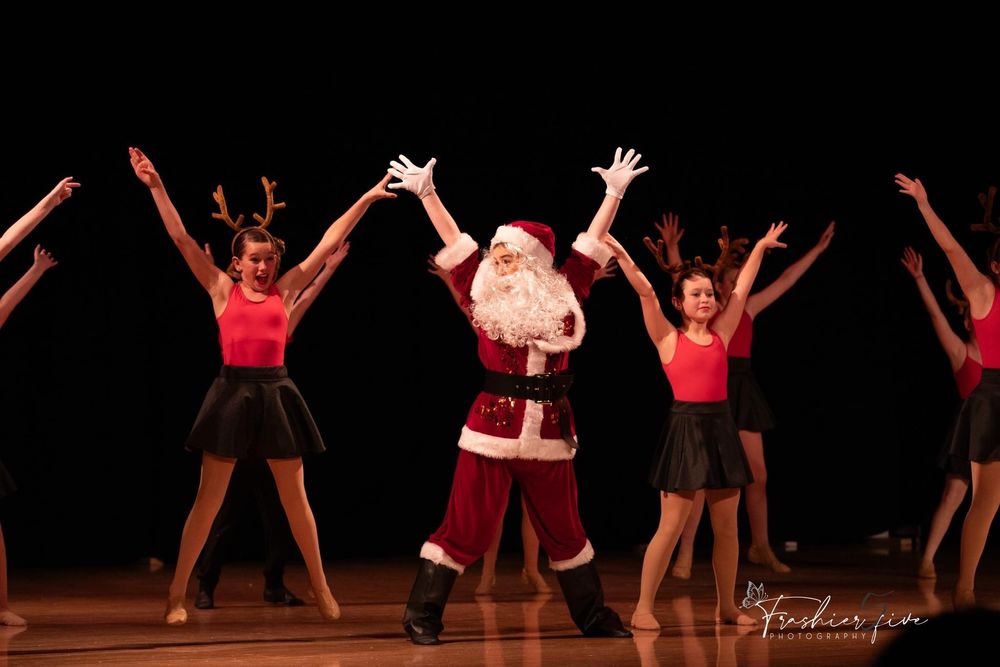 Fitch Dance Company Logo