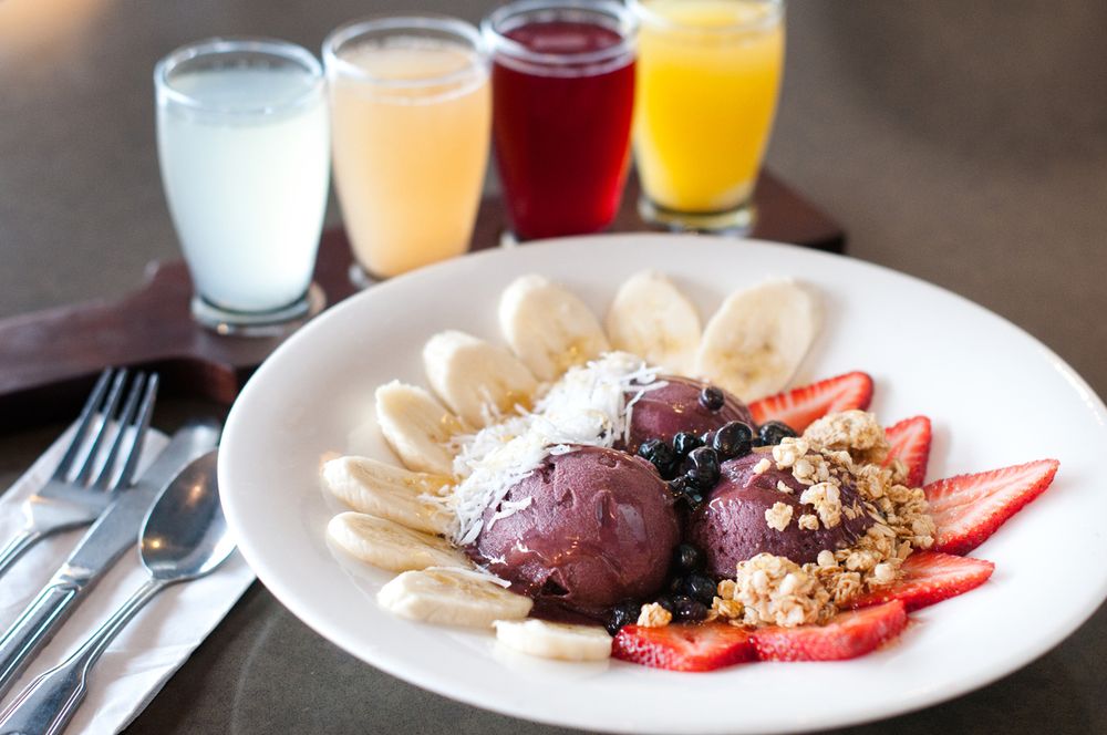 Broken Yolk Cafe - Photo 2