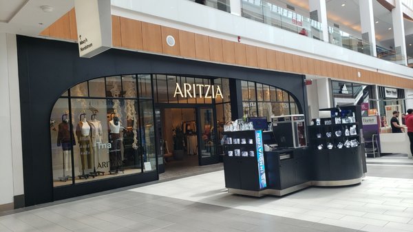 Aritzia by null
