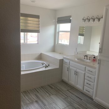 Crystal Clear Home Cleaning - Bathroom - Home Cleaning Near Me Crystal Clear Home Cleaning - Bathroom - Home Cleaning Near Me