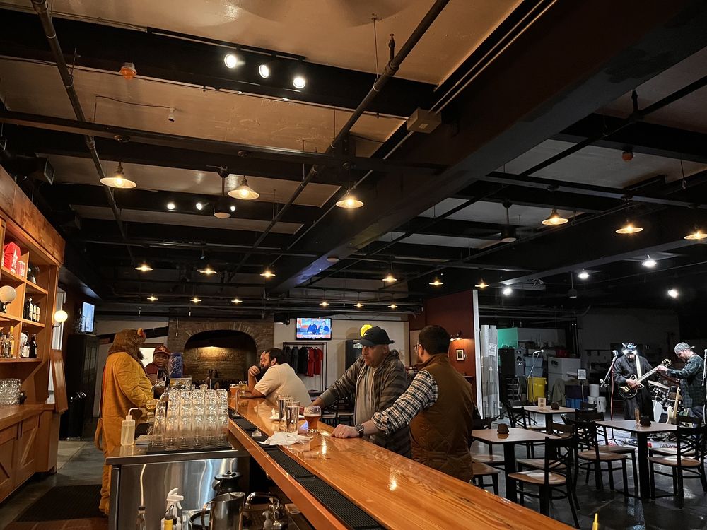 ALTERNATIVE MEDICINE BREWING CO. Updated September 2024 42 Photos