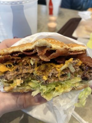 Burgers Supreme by null
