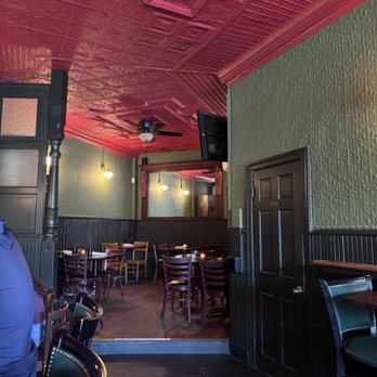 Grace Tavern - Cute interior - warm and welcoming - Pubs Near Me - Philadelphia, Pennsylvania Grace Tavern - Cute interior - warm and welcoming - Pubs Near Me - Philadelphia, Pennsylvania