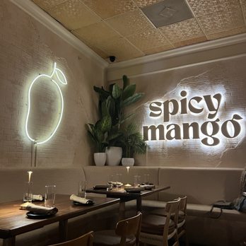 Spicy Mango - Indoor - Caribbean Near Me - New Orleans, Louisiana