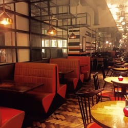 Gourmet Burger Kitchen - Salle