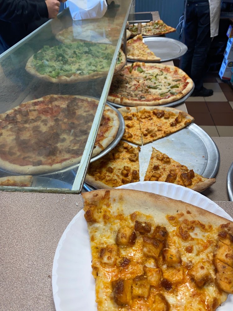 VINNIE’S PIZZERIA Updated October 2024 16 Photos & 42 Reviews