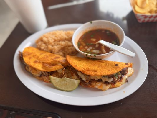 Taquerí­a La Oaxaqueña by null