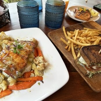Cafe on 27 - salmón - Breakfast & Brunch Near Me - Topanga, California Cafe on 27 - salmón - Breakfast & Brunch Near Me - Topanga, California
