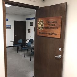 Honolulu Police Department Career Center - Front door