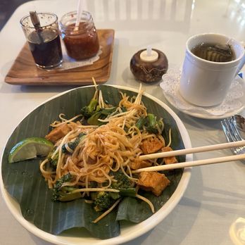 Bangkok 9 - Vegan pad Thai - Thai Near Me - Sonoma, California