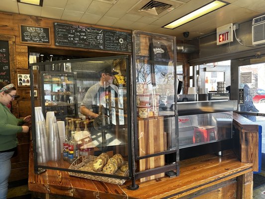 'L' Cafecito Jumping Bean by null