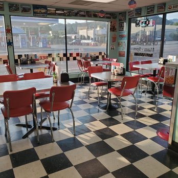 Winston Diner & Drive-thru - Diner restaurant in Winston, OR