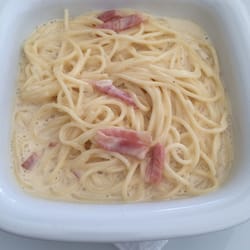 Los Gabrielas - 1st of set menu: carbonara. Only order if you need big quantity. It's more like spaghetti in cream soup