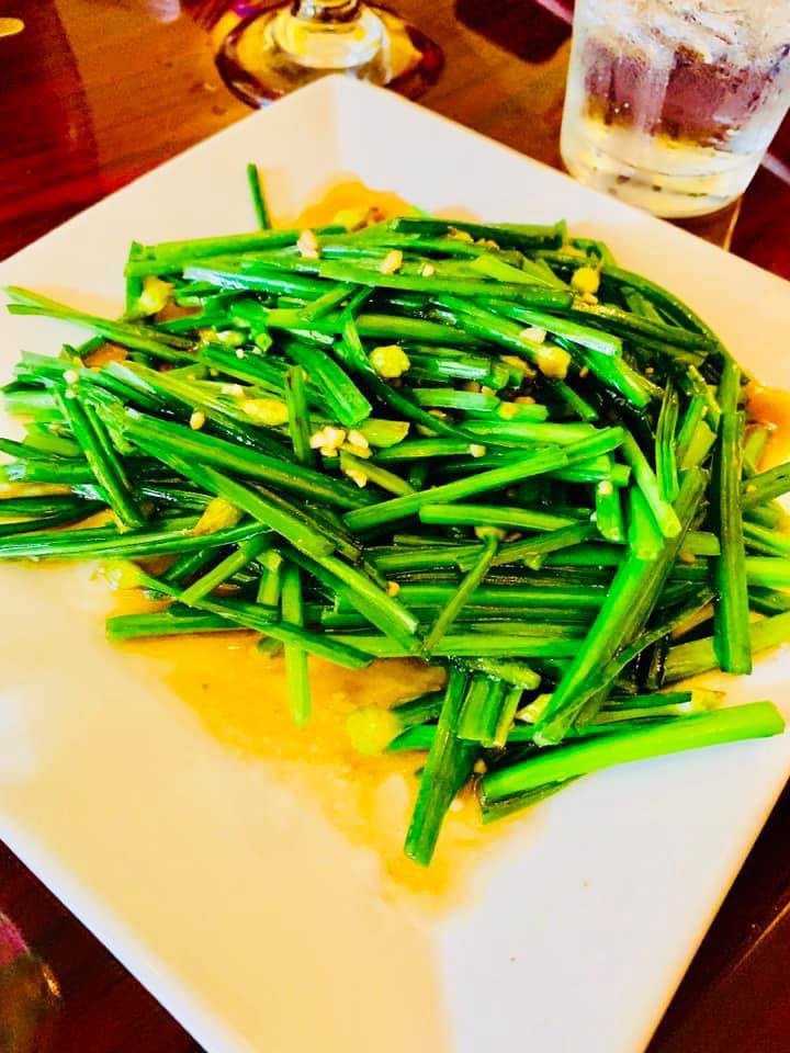 Order Flowering Garlic Chives food online from Confucius Chinese Cuisine store, Rehoboth Beach on bringmethat.com