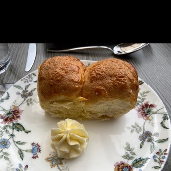 Rooster & Owl - Complementary pineapple buns - New American Near Me - Washington, DC, District of Columbia Rooster & Owl - Complementary pineapple buns - New American Near Me - Washington, DC, District of Columbia