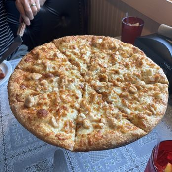 Sunrise Pizzeria - Chicken Alfredo pizza - good, not my favorite. Little dry and not real flavorful. - Pizza Near Me - Chesapeake, Virginia Sunrise Pizzeria - Chicken Alfredo pizza - good, not my favorite. Little dry and not real flavorful. - Pizza Near Me - Chesapeake, Virginia