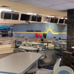 Sunshine Lanes - Dining area