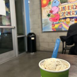 Banana royal cone scoop Banana royal cone scoop
