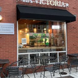 La Victoria Taqueria - Outside