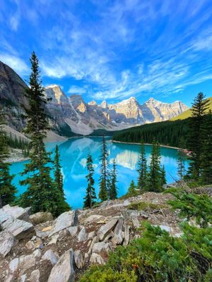 Moraine Lake by null