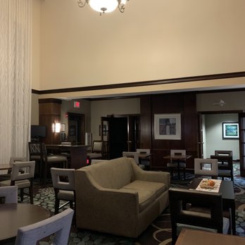 Staybridge Suites Lansing-Okemos - Lobby lounge - Venues & Event Spaces Near Me - Okemos, Michigan