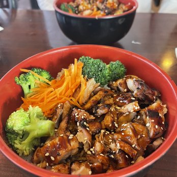 Pho So - a bowl of chicken and broccoli - Vietnamese Near Me - El Paso, Texas