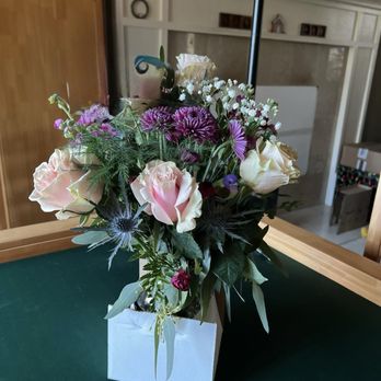 Grand Flowers - Florists Near Me - Novi, Michigan Grand Flowers - Florists Near Me - Novi, Michigan