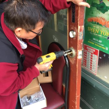 AAA Express Locksmith - Emergency repairs on commercial locks 24/7 - Keys & Locksmiths Near Me AAA Express Locksmith - Emergency repairs on commercial locks 24/7 - Keys & Locksmiths Near Me