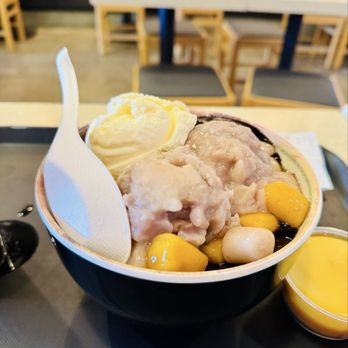 Meet Fresh - Double Taro Signature - Desserts Near Me - San Diego, California