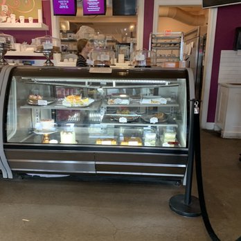 Kyra's Bake Shop - First cold case - Bakeries Near Me - Lake Oswego, Oregon