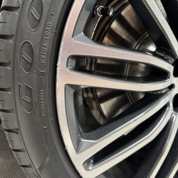 American Factory Wheel - Curb rash - Wheel & Rim Repair Near Me - San Diego, California American Factory Wheel - Curb rash - Wheel & Rim Repair Near Me - San Diego, California