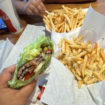 Willie's Burgers - Hammer C? I think. Garlic fries and regular fries- meeeh - American Near Me - Sacramento, California Willie's Burgers - Hammer C? I think. Garlic fries and regular fries- meeeh - American Near Me - Sacramento, California