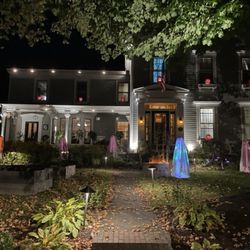 Camden Windward House - Halloween Decorations in the front of the Windward House