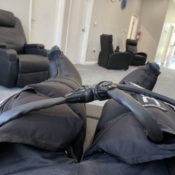 Cryo Nation Highland Village - Normatec Gamereadys to help rejuvenate the entire legs in 15-20 mins using cold water compression.