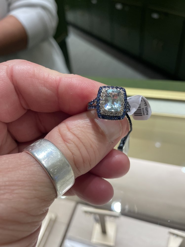 JARED’S GALLERIA OF JEWELLERY 23 Reviews 4750 S Hulen St, Fort Worth, Texas Jewelry
