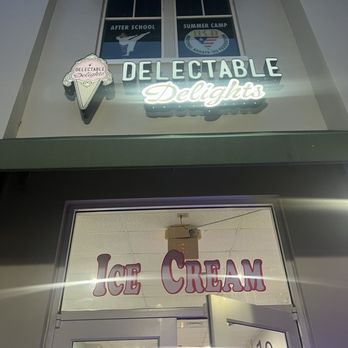 Delectable Delights - Outside - Ice Cream & Frozen Yogurt Near Me - Lutz, Florida