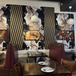 Chef’s Flavour - Pictures on wall~