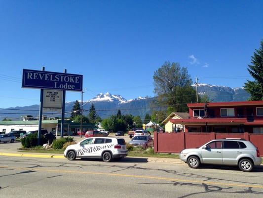 Revelstoke Lodge by null