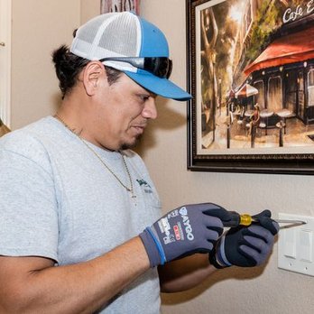 Lightning Electrical - Electricians Near Me - Hutto, Texas