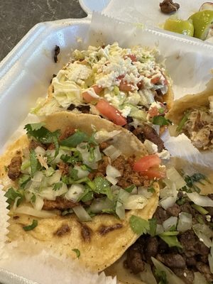 Taqueria 5 Hermanos Food Truck by null