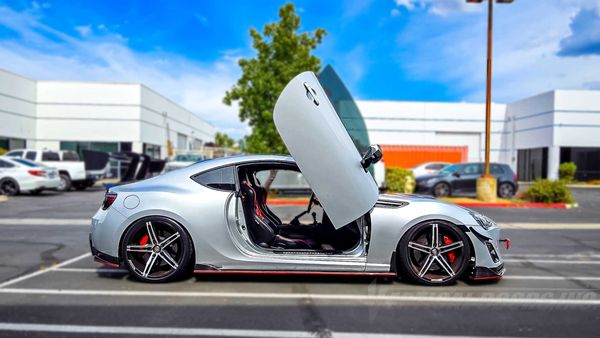 VERTICAL DOORS - Updated December 2025 - 3005 Photos & 18 Reviews