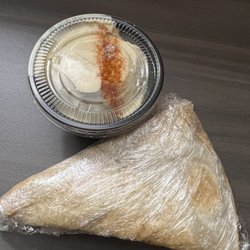 Yala Kol Express - Rossford - Hummus and pita bread